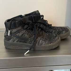 Nike Air Force one fly knit